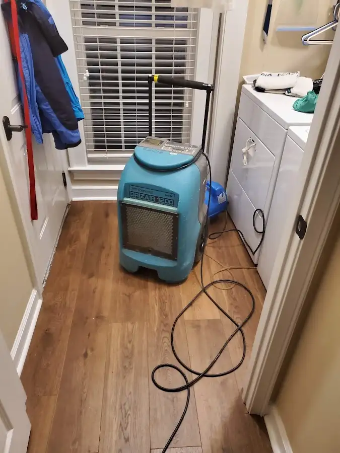 Commercial dehumidifier deployed for Crawl Space Restoration in Longview